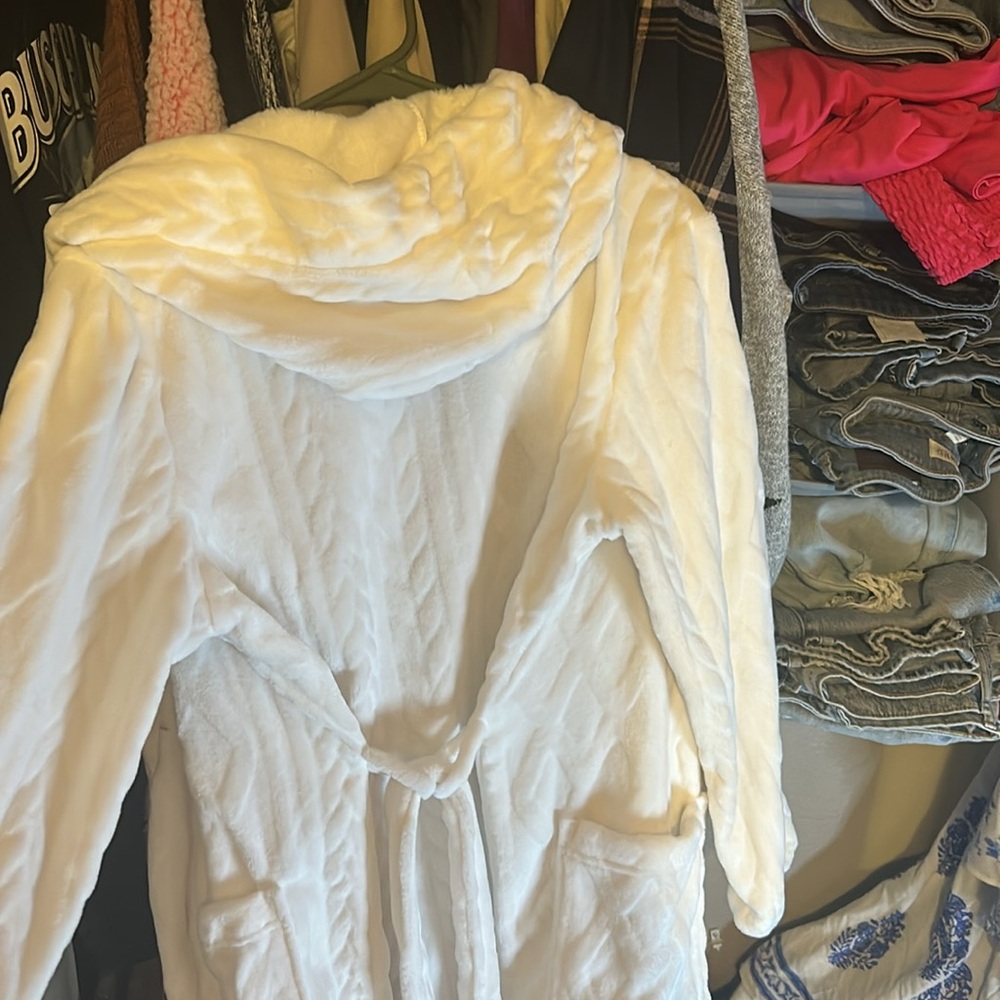 Bath Robe - Picture 3 of 3